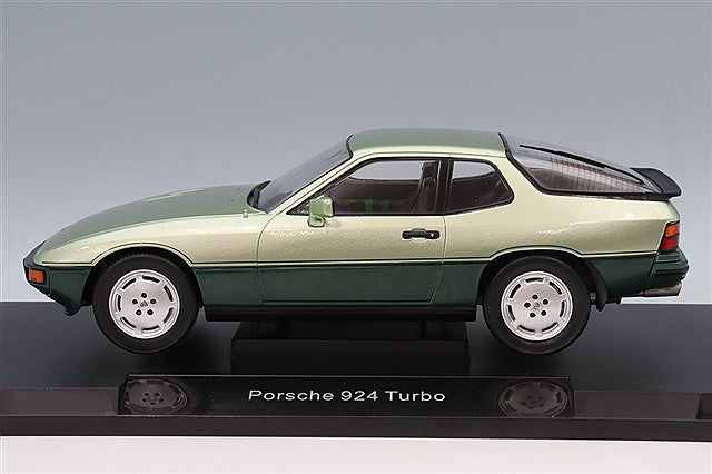 Model Car Group MCG18660 1/18 Porsche 924 Turbo 1979 Light Green/Dark Green Diecast - view 2