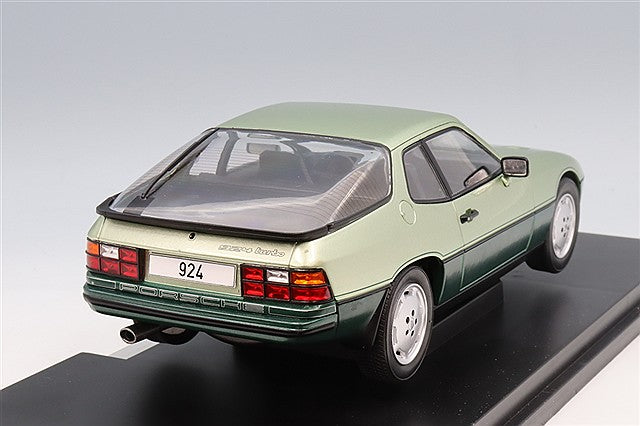 Model Car Group MCG18660 1/18 Porsche 924 Turbo 1979 Light Green/Dark Green Diecast - view 3