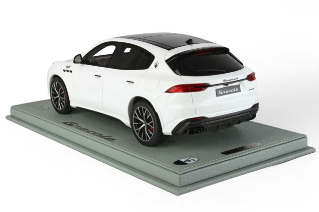 BBR P18220GV 1/18 Maserati Grecale Trofeo White Limited 28pcs (with Display Case) - image 2