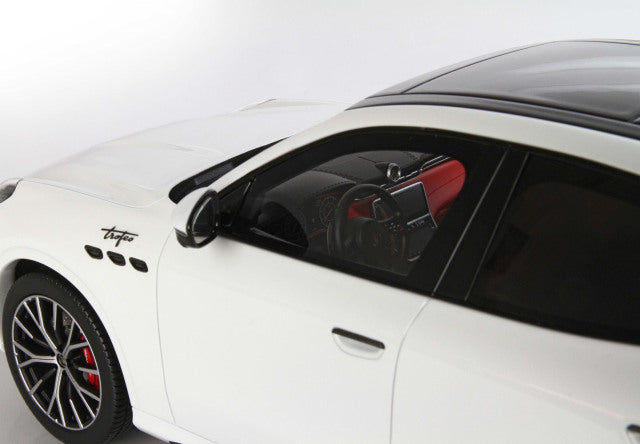 BBR P18220GV 1/18 Maserati Grecale Trofeo White Limited 28pcs (with Display Case) - image 6