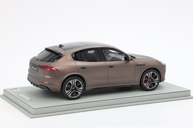 BBR P18243AV 1/18 Maserati Grecale Folgore 2022 Folgore Copper (with Display Case) - image 2