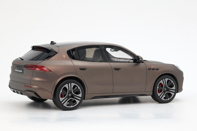 BBR P18243AV 1/18 Maserati Grecale Folgore 2022 Folgore Copper (with Display Case) - image 5