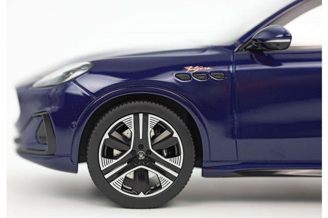 BBR P18243BV 1/18 Maserati Grecale Folgore 2022 Blu Intenso (with Display Case) - image 7