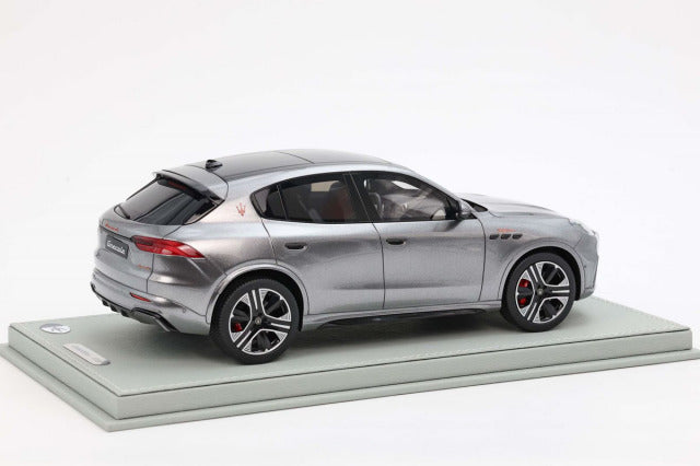 BBR P18243CV 1/18 Maserati Grecale Folgore 2022 Grigio Lava (with Display Case) - image 2