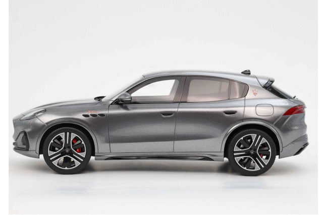 BBR P18243CV 1/18 Maserati Grecale Folgore 2022 Grigio Lava (with Display Case) - image 4