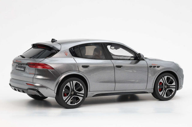 BBR P18243CV 1/18 Maserati Grecale Folgore 2022 Grigio Lava (with Display Case) - image 5