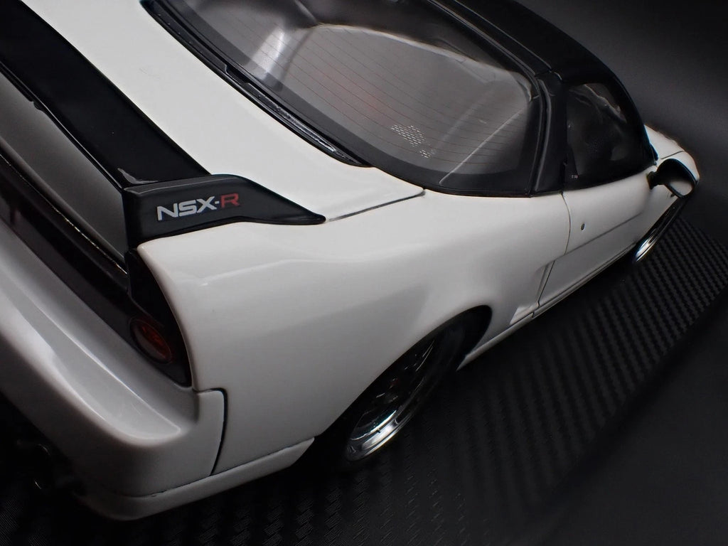 Ignition Model IG3907 1/18 Honda NSX-R NA2 White Resin - image 15