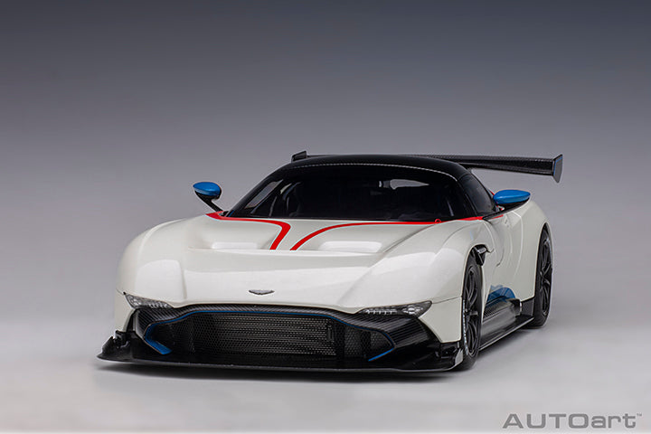 AUTOart Composite Aa70261 1/18 Aston Martin Vulcan Metallic White/Blue/RedStripes - image 1