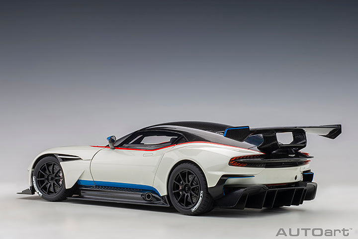 AUTOart Composite Aa70261 1/18 Aston Martin Vulcan Metallic White/Blue/RedStripes - image 2