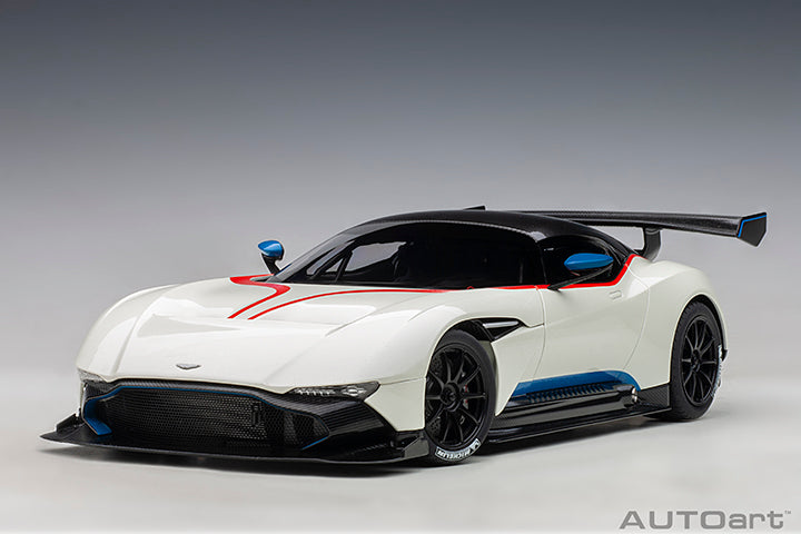 AUTOart Composite Aa70261 1/18 Aston Martin Vulcan Metallic White/Blue/RedStripes - image 4