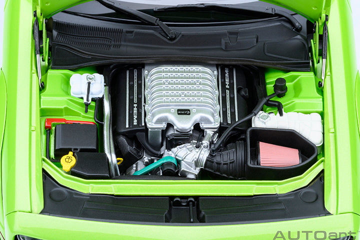 AUTOart Composite Aa71769 1/18 Dodge Challenger SRT Super Stock 2023 Metallic Lime Green (SUBLIME) - image 3