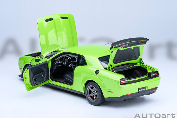 AUTOart Composite Aa71769 1/18 Dodge Challenger SRT Super Stock 2023 Metallic Lime Green (SUBLIME) - image 7