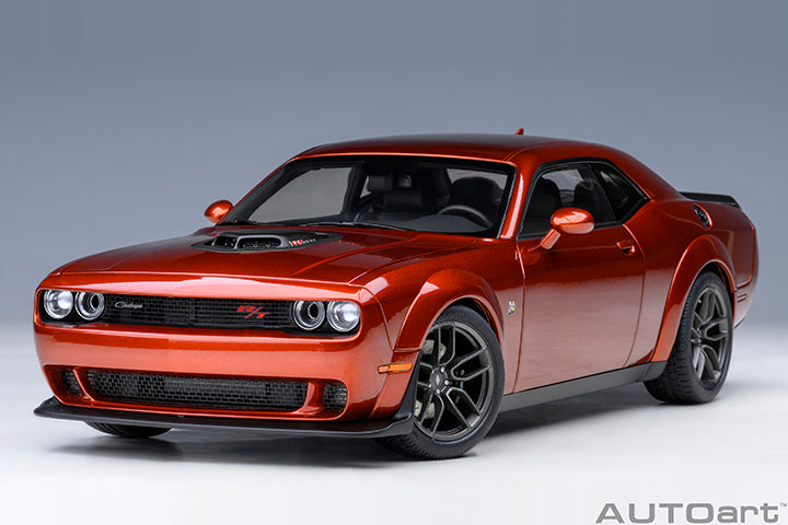 AUTOart Composite Aa71773 1/18 Dodge Challenger R/T Scat Pack Widebody 2022 Cinnamon Stick(Metallic Orange) - image 1