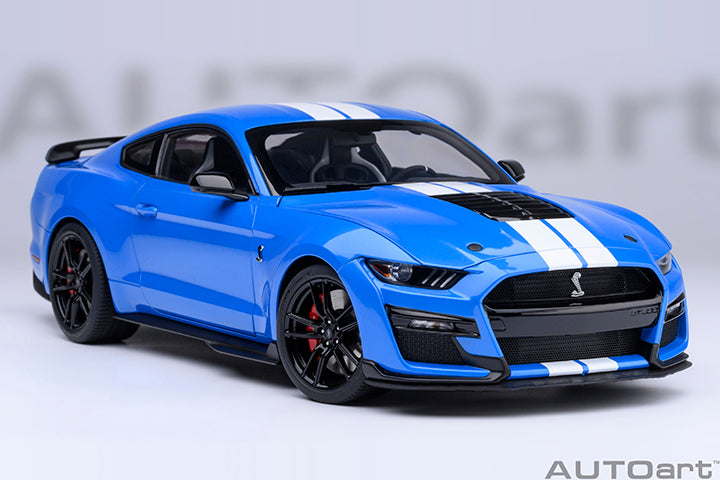 AUTOart Composite Aa73094 1/18 Ford Mustang Shelby GT500 Blue / White Stripes - image 1