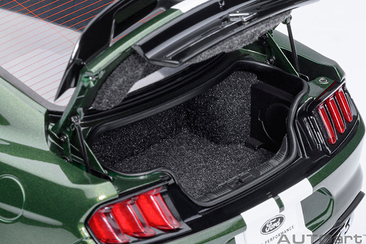 AUTOart Composite Aa73097 1/18 Ford Mustang Shelby GT500 Green / White Stripes - image 4