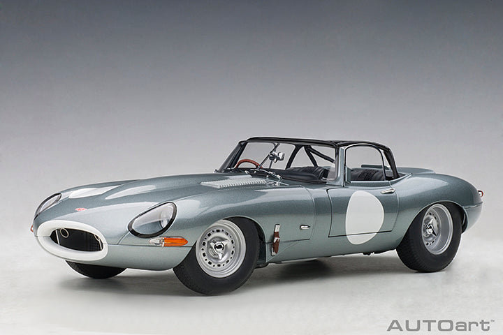 AUTOart Composite Aa73646 1/18 Jaguar Lightweight E-Type Silver - image 2