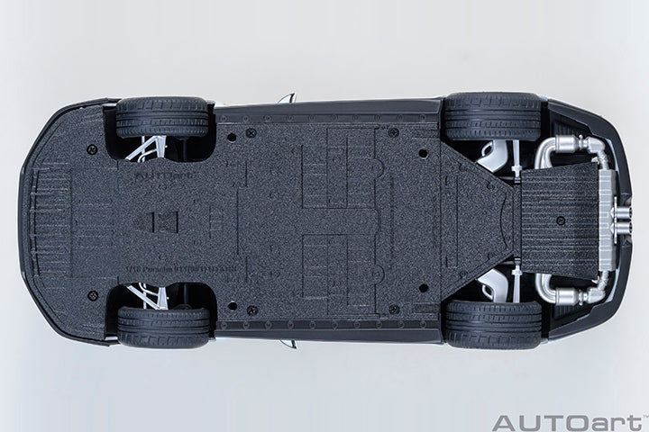 AUTOart Aa78176 Composite 1/18 Porsche 911 (991.2) GT3 RS Weissach Package White/Carbon Black - image 4