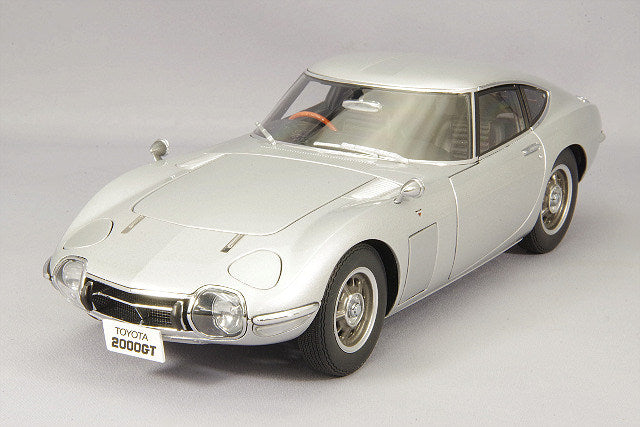 AUTOart Aa78752 1/18 Toyota 2000GT Silver - image 1