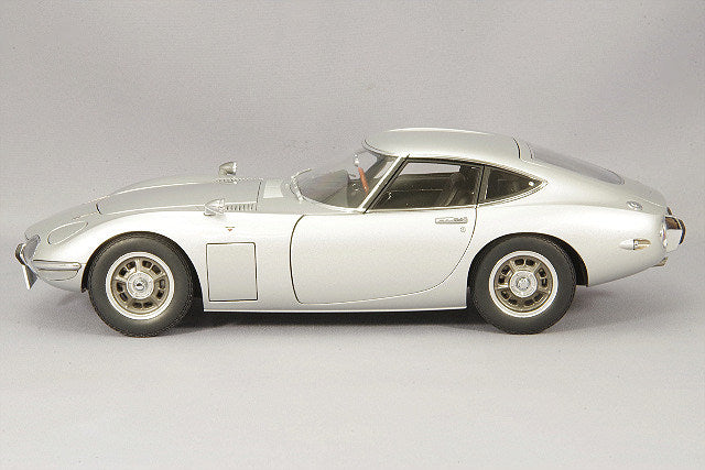 AUTOart Aa78752 1/18 Toyota 2000GT Silver - image 2