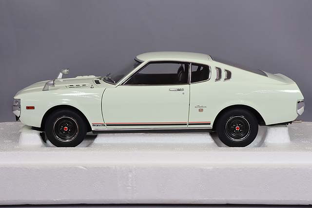 AUTOart Composite Aa78766 1/18 Toyota Celica Liftback 2000GT RA25 1973 White - image 2
