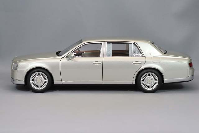 AUTOart Composite Aa78770 1/18 Toyota Century Special Edition Seika Radiant Silver Metallic - image 2