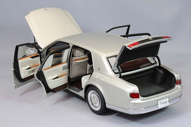 AUTOart Composite Aa78770 1/18 Toyota Century Special Edition Seika Radiant Silver Metallic - image 5