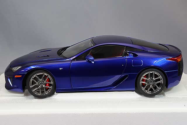 AUTOart Composite Aa78858 1/18 Lexus LFA Pearl Blue - image 2