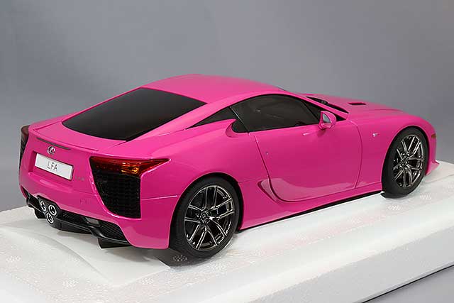 AUTOart Composite Aa78859 1/18 Lexus LFA Passionate Pink - image 3