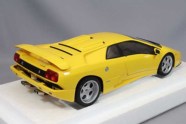 AUTOart Composite Aa79144 1/18 Lamborghini Diablo SE30 Jota Yellow - image 3