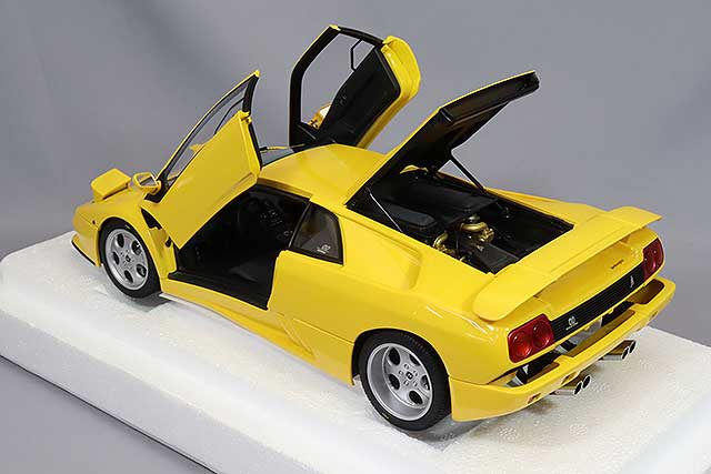 AUTOart Composite Aa79144 1/18 Lamborghini Diablo SE30 Jota Yellow - image 5