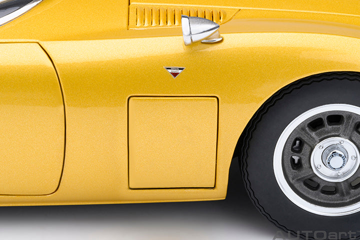 AUTOart Composite Aa79549 1/18 Toyota 2000GT 1967 Gold Renewed Reissue - image 5