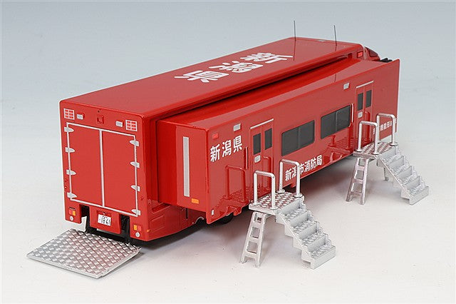 ActCar ACT0004C 1/64 Niigata Prefecture Fire Department Command Support Vehicle Expanding Body with Ladder - image 4
