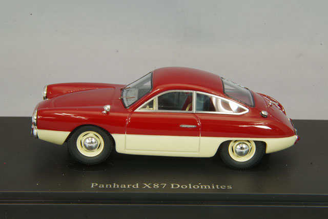 AutoCult AUT02028 1/43 Panhard X87 Dolomites 1953 Red/Ivory - image 2