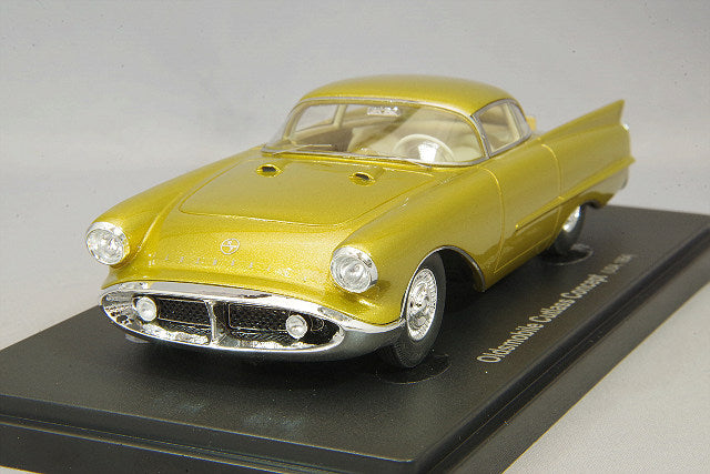 AutoCult AUT60066 1/43 Oldsmobile Cutlass Concept 1954 Metallic Gold Avenue43 - image 1