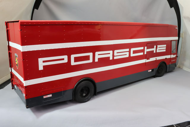 CMR CMR149 1/18 Mercedes O317 Porsche Race Transporter Red/White - image 3