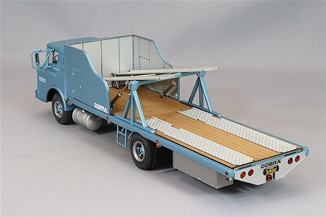 EXOTO EXO00064 1/43 1964 Cobra Flatbed Transporter Truck - image 4