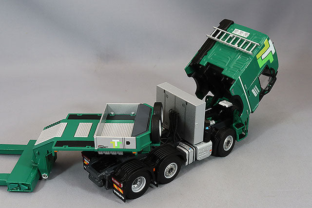 WSI FS-WSI01-4552 1/50 Volvo FH5 Globetrotter 6x2 Twin Steer with Euro PX Three-Axle Low Loader Thevenon Transports Speciaux - image 5