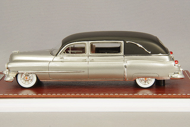 GIM GIM032A 1/43 Cadillac Superior Landaulet Hearse 1951 - image 2