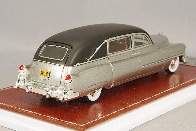 GIM GIM032A 1/43 Cadillac Superior Landaulet Hearse 1951 - image 3