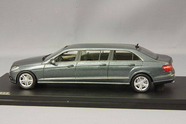 Great Lightning Models GLM203501 1/43 Mercedes-Benz W212 Long Binz 2012 Metallic Grey - image 2