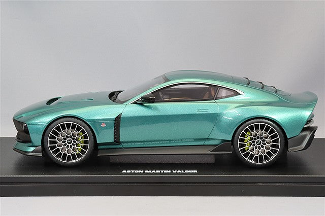 GT Spirit GTS480 1/18 Aston Martin Valour 2024 Green - image 2