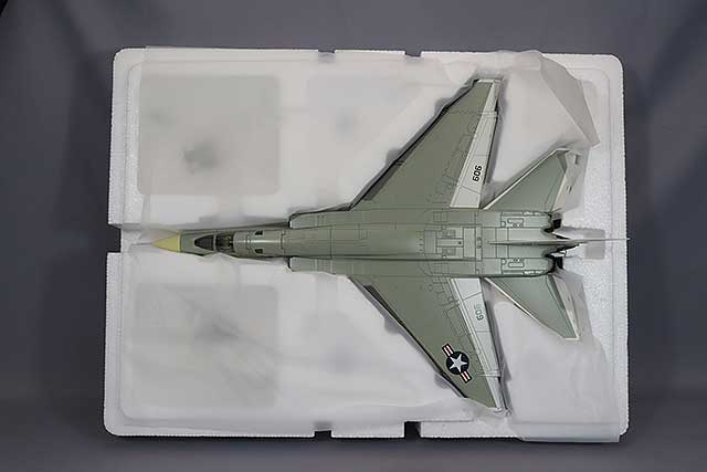 Hobby Master HA4708 1/72 RA-5C Vigilante US Navy Reconnaissance Heavy Attack Squadron 11 1967 - image 2