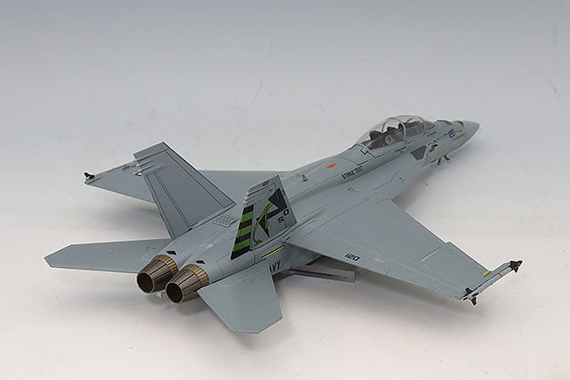 Hobby Master HA5142 1/72 F/A-18F Green Hornet 165875 VX-23 Patuxent River 2011 - image 3