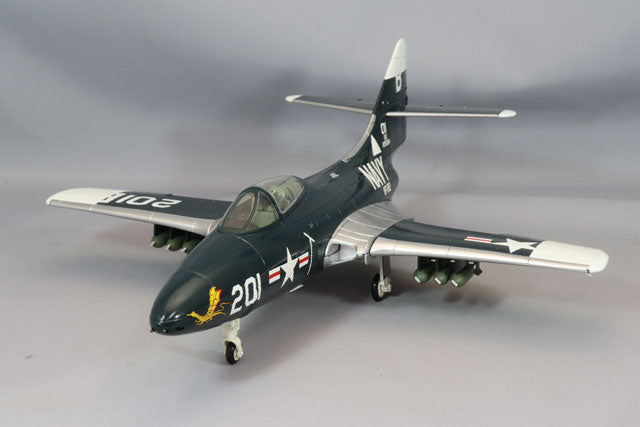Hobby Master HA7211 1/48 F9F-5 Panther VF-192 Golden Dragons - image 2