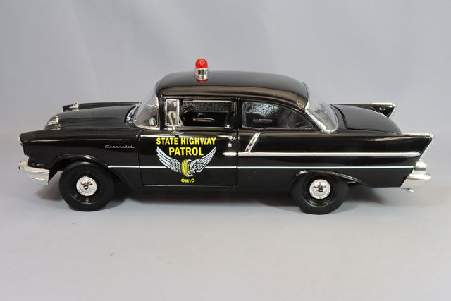Highway 61 HWY-18028 1/18 1957 Chevrolet 150 Sedan Ohio Highway Patrol - image 2
