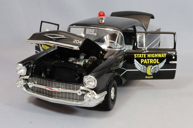 Highway 61 HWY-18028 1/18 1957 Chevrolet 150 Sedan Ohio Highway Patrol - image 4