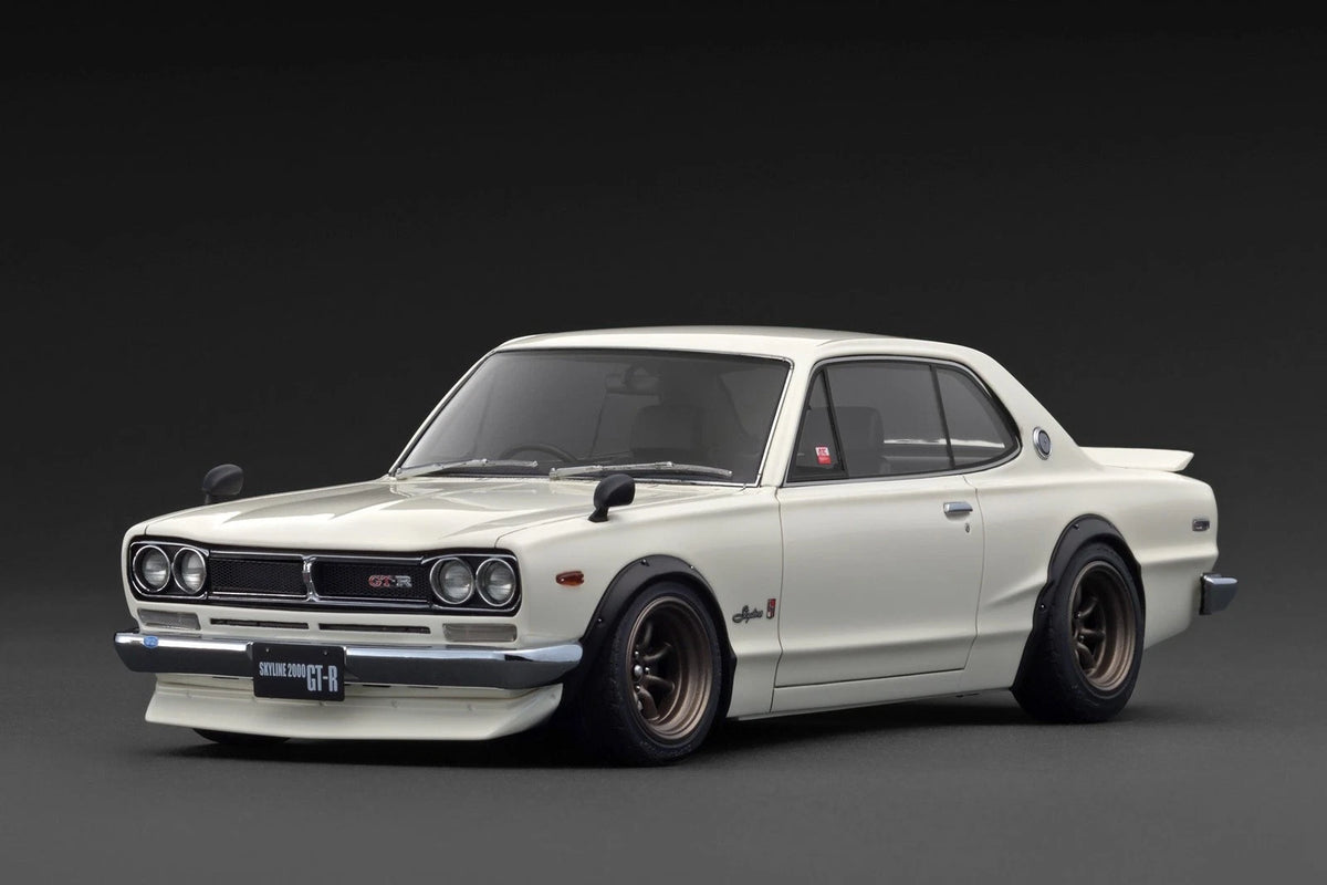 Ignition Model IG4033 1/18 Nissan Skyline 2000 GT-R (KPGC10) White Ivory/RS Watanabe 8-Spoke 15-inch Wheels(Bronze) - image 1