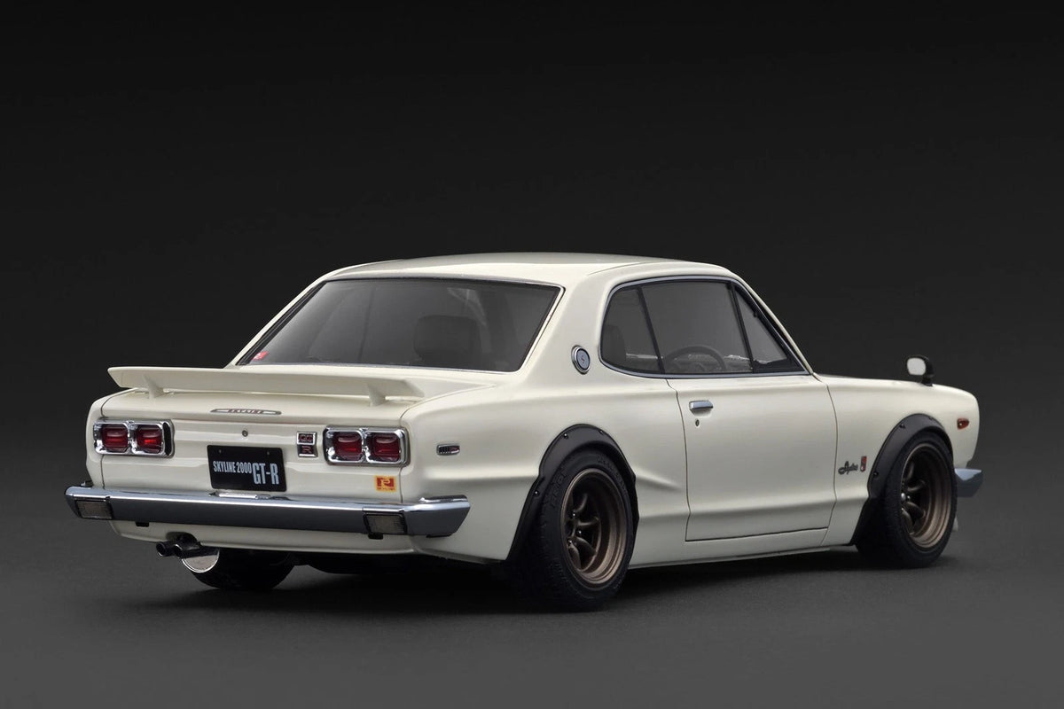 Ignition Model IG4033 1/18 Nissan Skyline 2000 GT-R (KPGC10) White Ivory/RS Watanabe 8-Spoke 15-inch Wheels(Bronze) - image 3