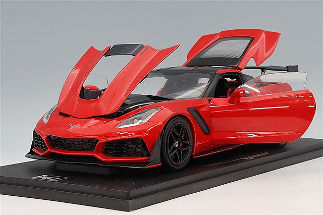 IXO IXO-18RDC243FO 1/18 Chevrolet Corvette C7 ZR1 2019 Red - image 4