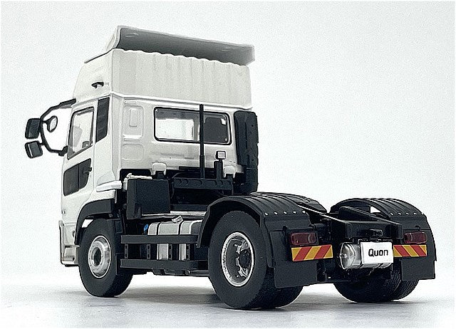 Kyosho KS03939B 1/43 UD Quon GK Nippon Trex Container Semi-Trailer White/ONE Container - image 5